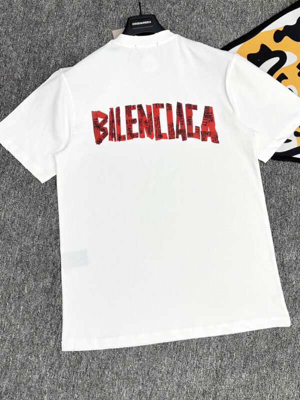 T-shirt BALENCIAGA hoạ tiết in cắt rách - Hình ảnh 3
